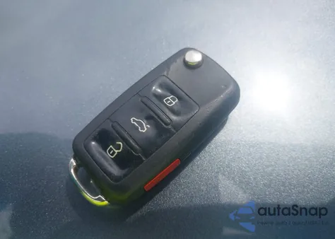 2015 Volkswagen Jetta 1.8T Se z USA, uszkodzony, nr VIN 3VWD17AJ5FM234930